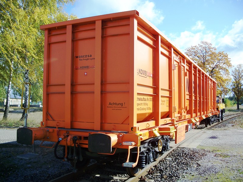 Neubau Sonderfahrzeug Schüttgut-Schienenfahrzeug Containerformat